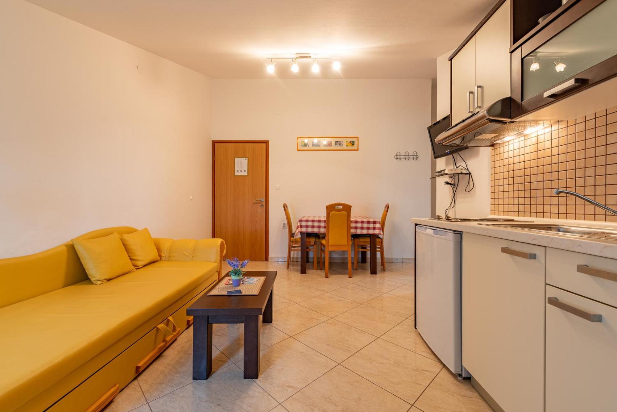 Apartamento Haus Toni Ražanac Exterior foto