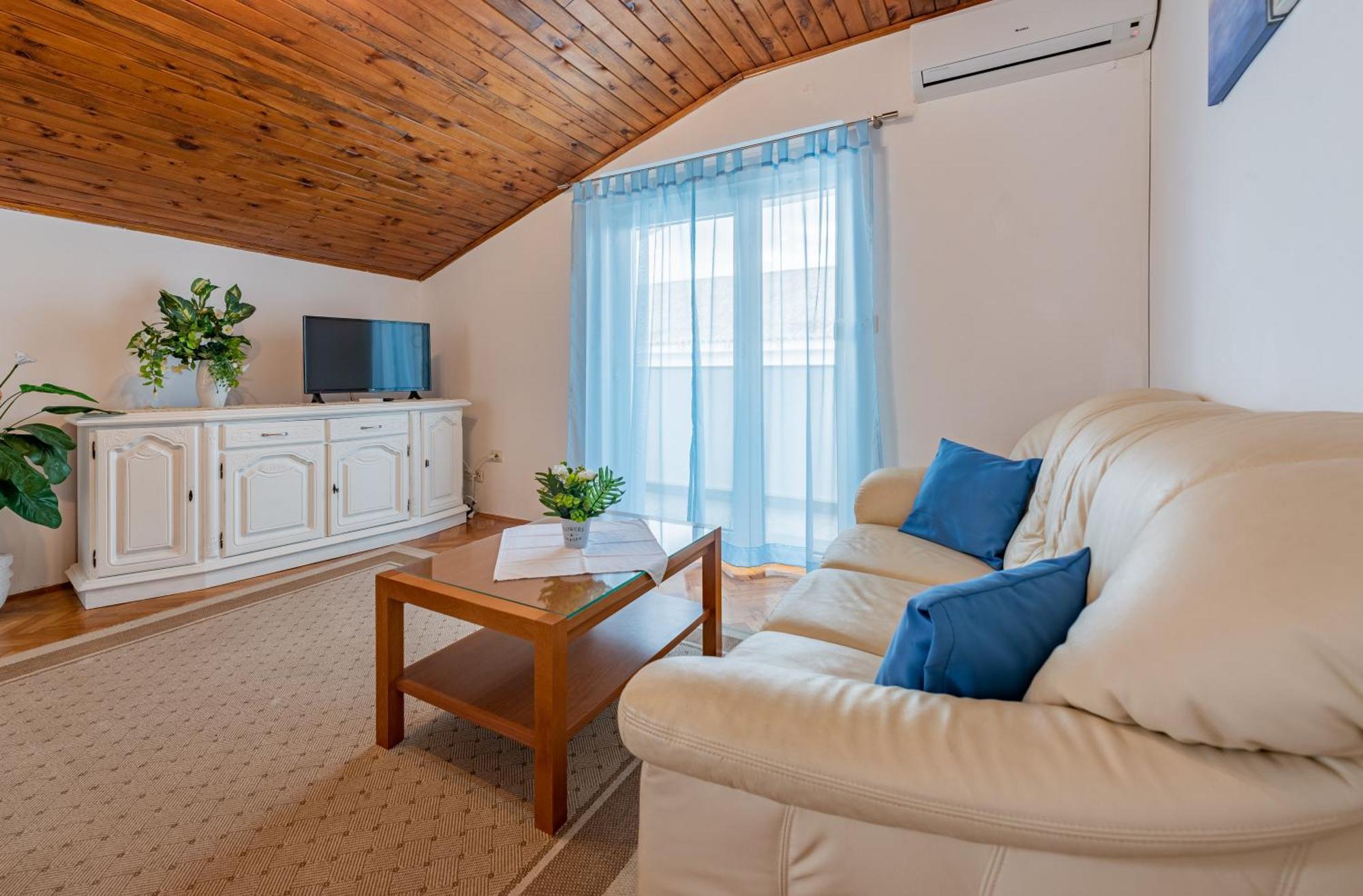 Apartamento Haus Toni Ražanac Exterior foto