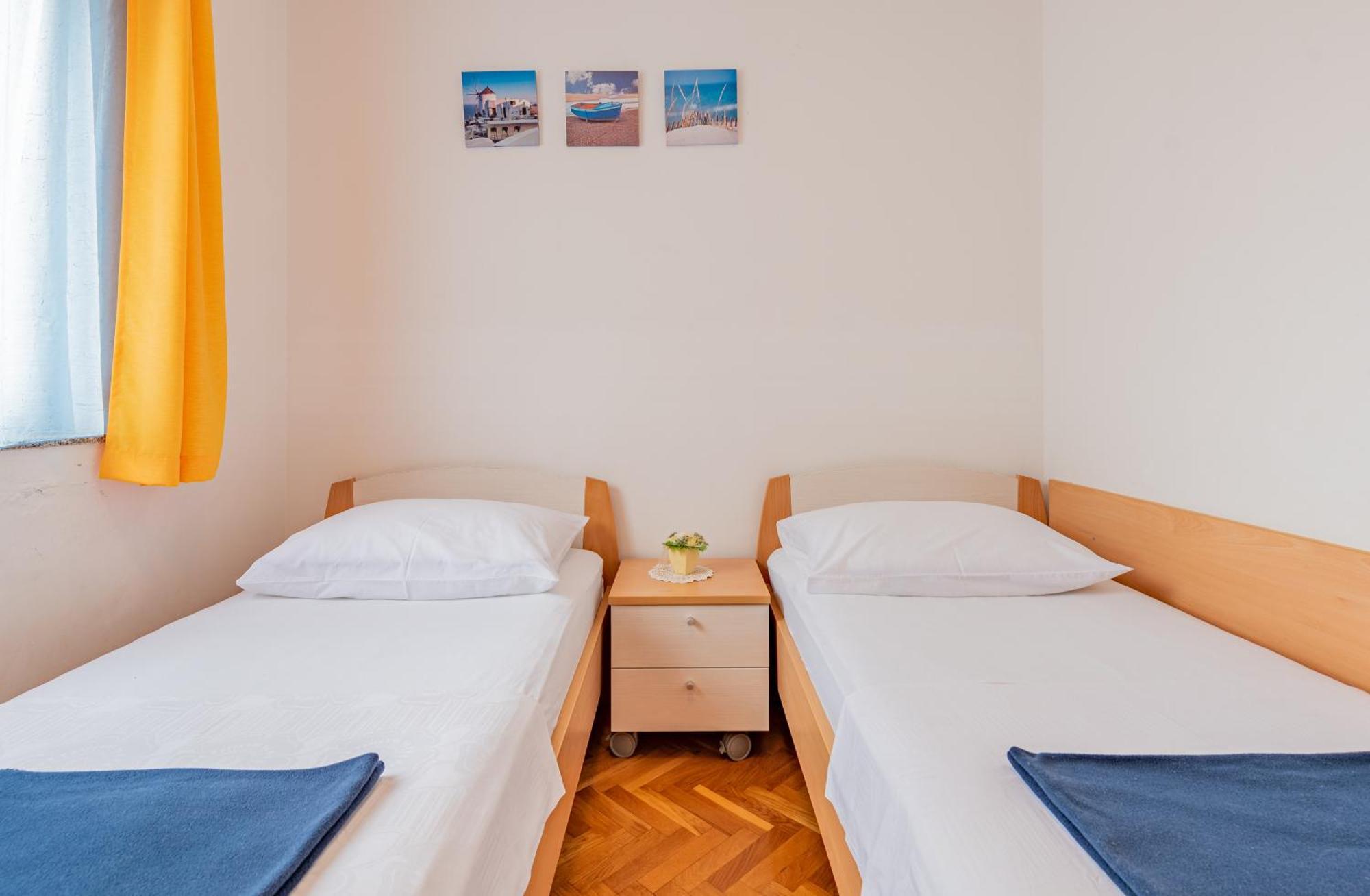Apartamento Haus Toni Ražanac Exterior foto