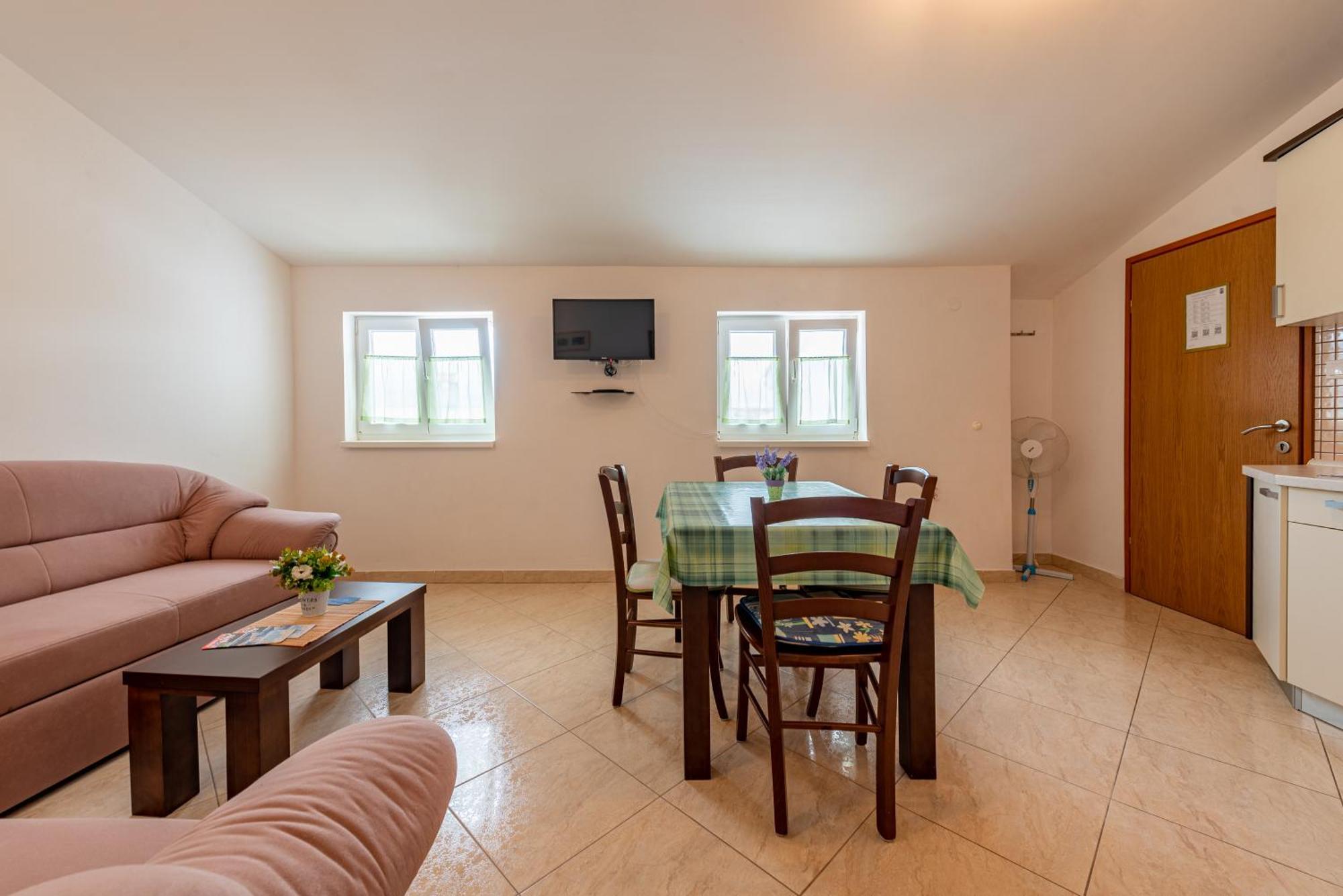 Apartamento Haus Toni Ražanac Exterior foto